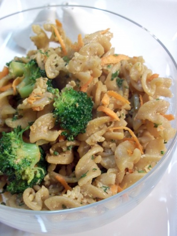 Walnut, Mustard, and Cilantro Pasta – Fresh Vegan Take on American Chop Suey!