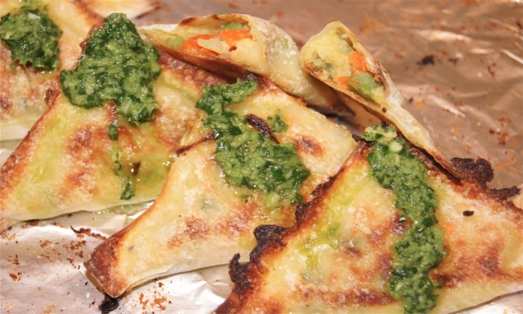 Baked Samosas with Mint Cilantro Sauce