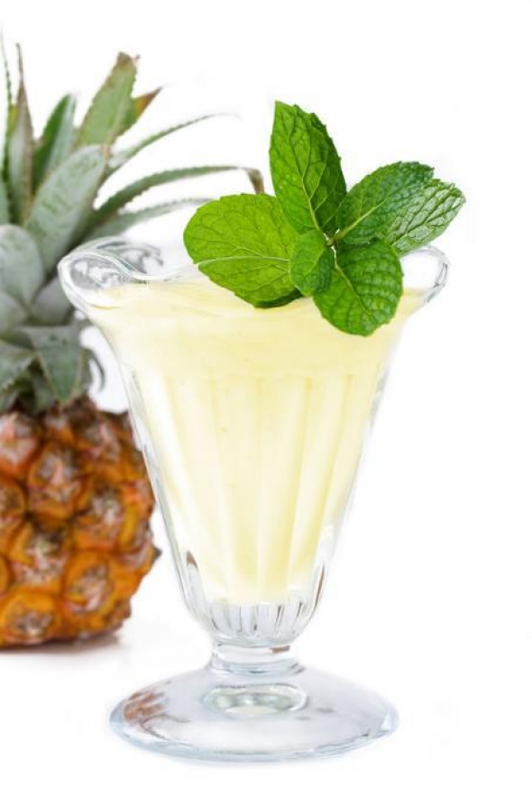 Morning Juice #2: Apple, Pineapple, Mint, and Lemon