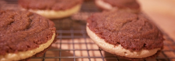 Luscious Molassas Sandwich Cookies (Oh Yes, They’re Vegan!) Luscious Molassas Sandwich Cookies (Oh Yes, They’re Vegan!)
