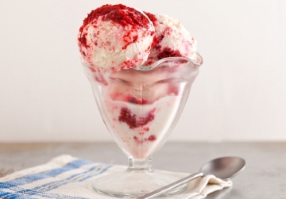 Red Velvet Ice Cream for Your Vegan Valentine!