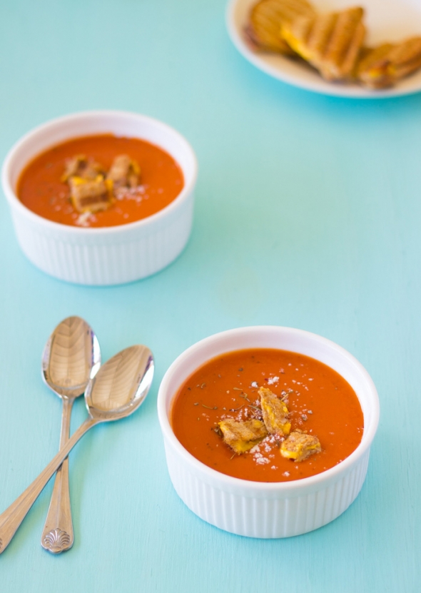 Roasted Tomato Soup with Grilled Cheese Croutons Roasted Tomato Soup with Grilled Cheese Croutons